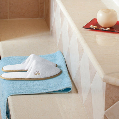 BERGMAN KELLY Spa Slippers - Disposable Indoor Slippers for Hotels, Travel & Home