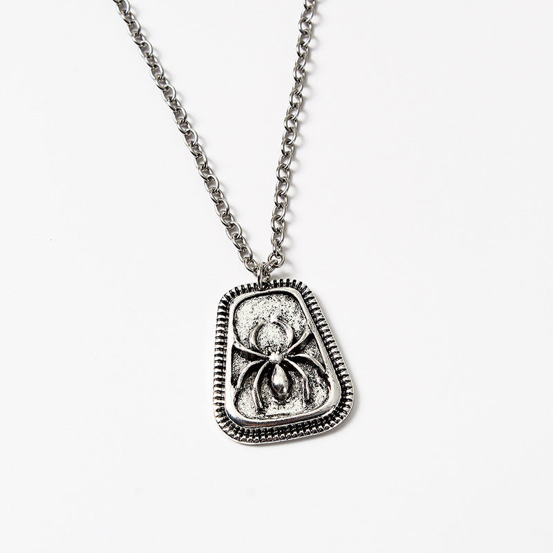 Exaggerated Spider Design Halloween Pendant Necklace