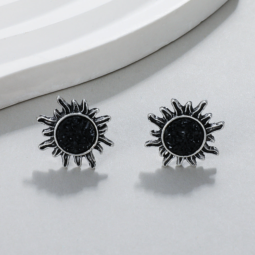 Vintage Sun Vug Stud Simple Earrings