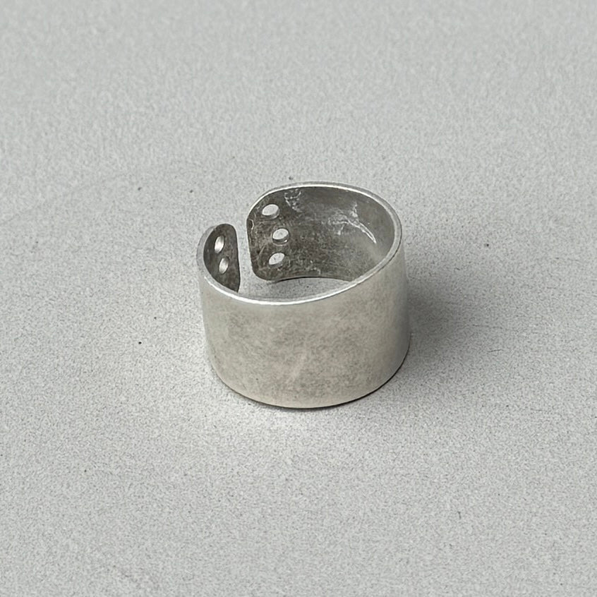 Circle Cutout Silver Band Ring