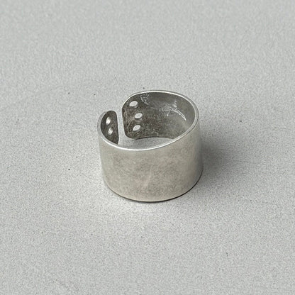 Circle Cutout Silver Band Ring