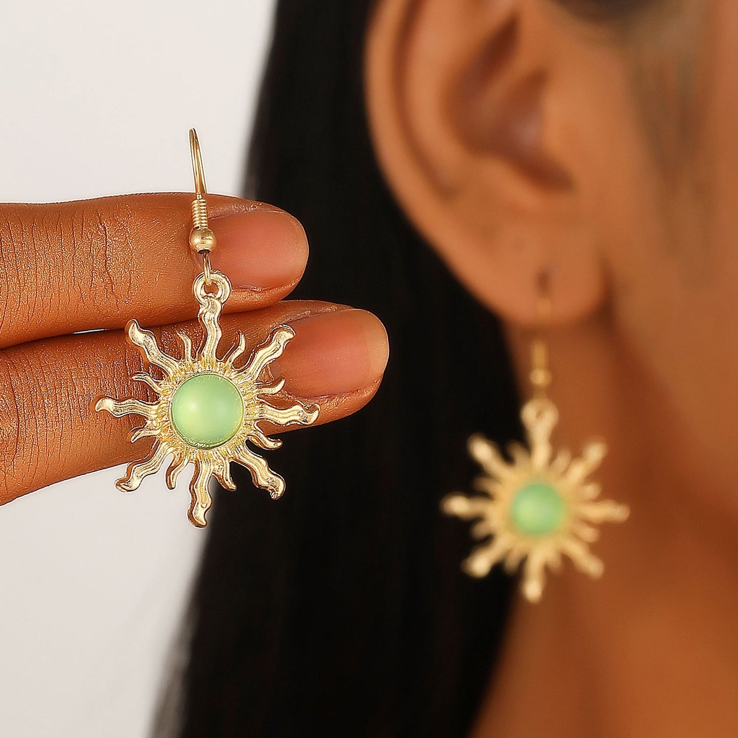 Vintage Sun Vug Stud Simple Earrings