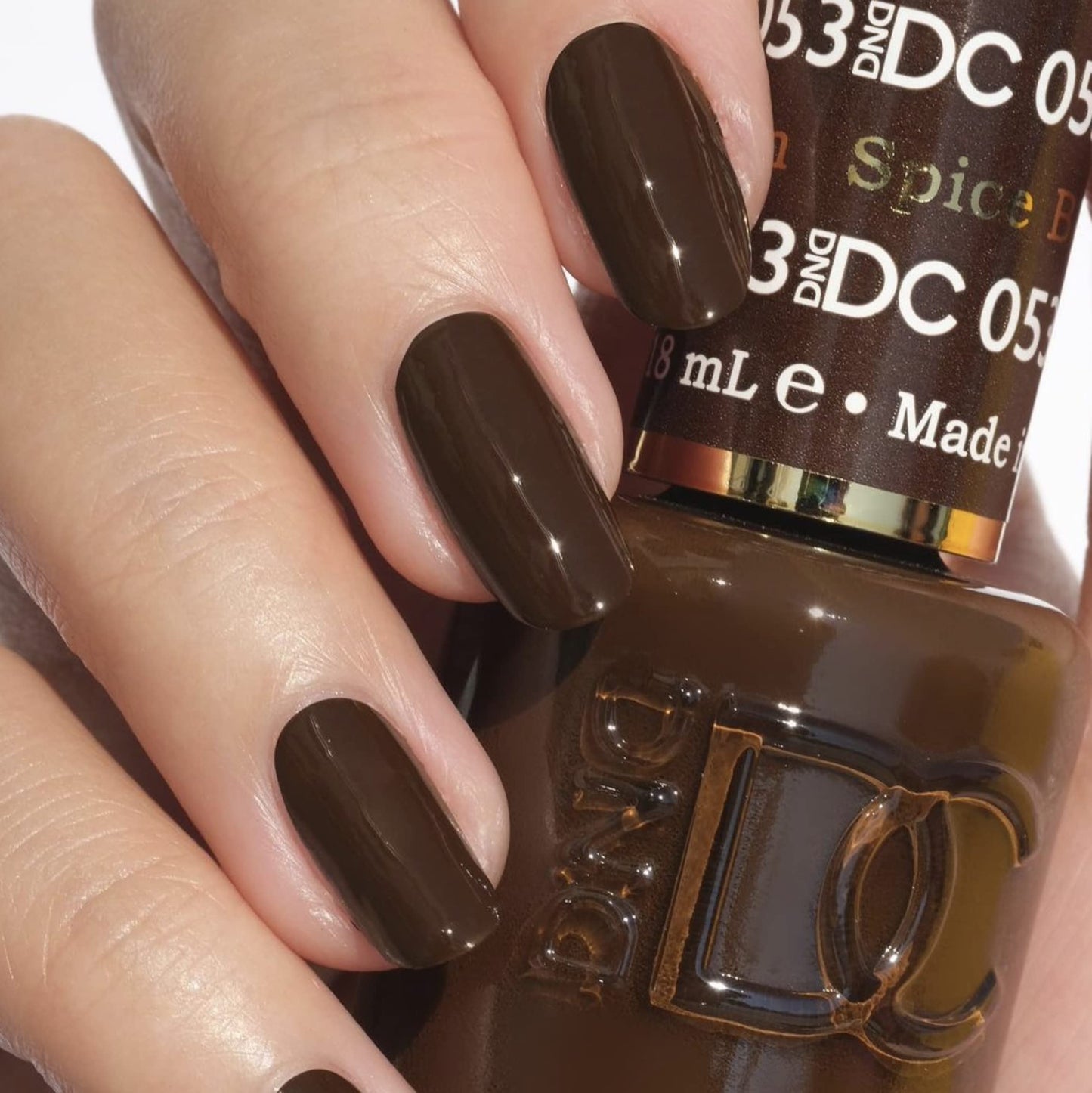DAISY DND DND DC Gel Polish Set – Brown Collection 053 Spiced Brown, UV/LED Gel + Air-Dry Lacquer Duo