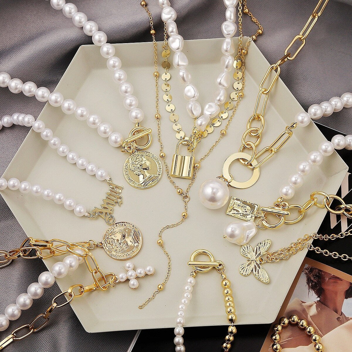 Light Luxury Baroque Pearl Necklace