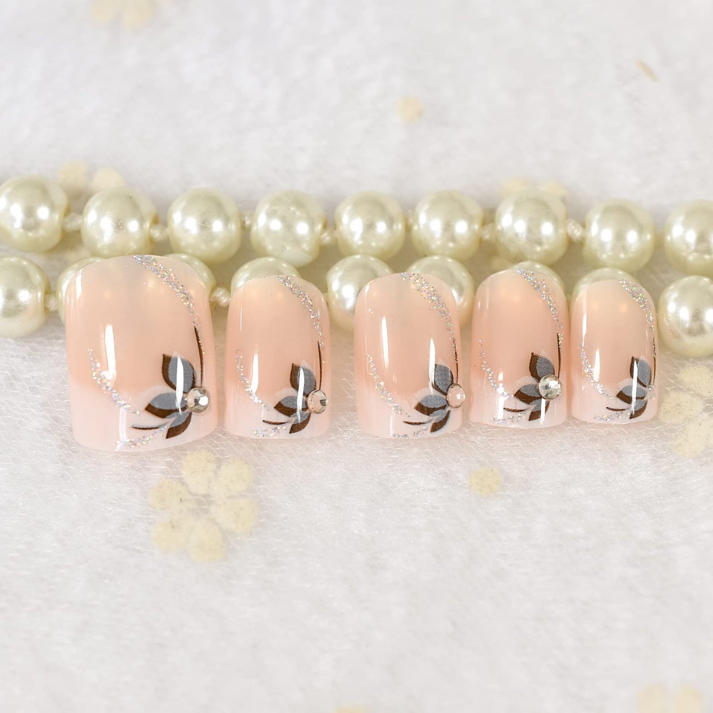 EchiQ Flowers Short Round Press-On Nails – Natural Design & Gel Polish DIY