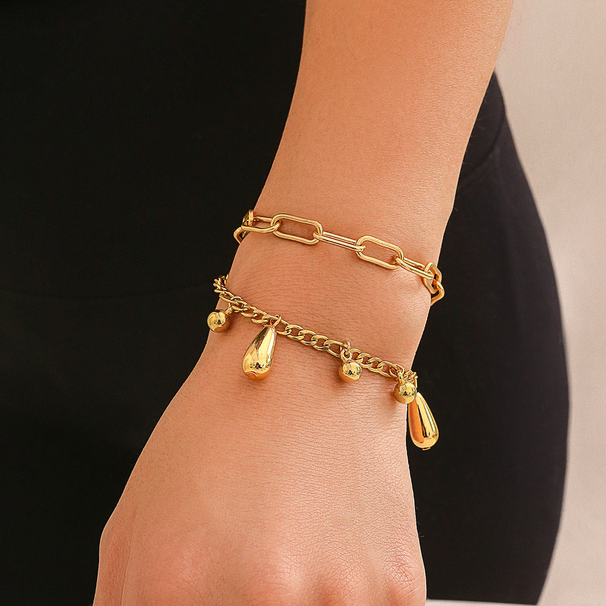Glossy Comma Pendant Necklace & Bracelet