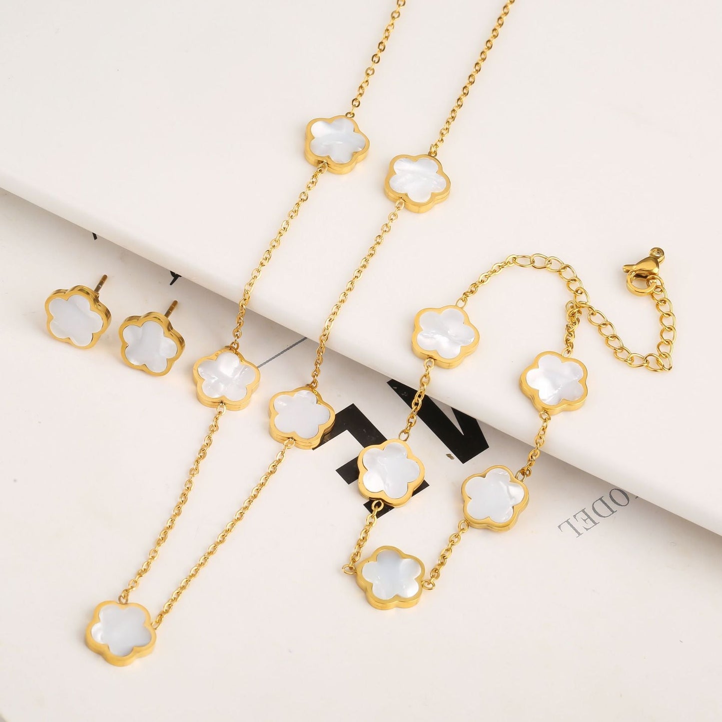Clover Five Leaf Petals Earring & Necklace Jewellery Sets