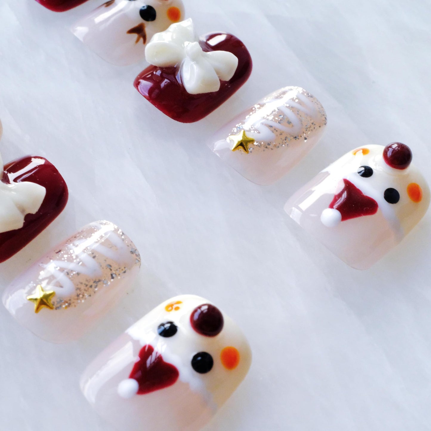 GLORS Christmas Press-On Nails – Short Square Festive Design (10 Pieces, XS/SS)