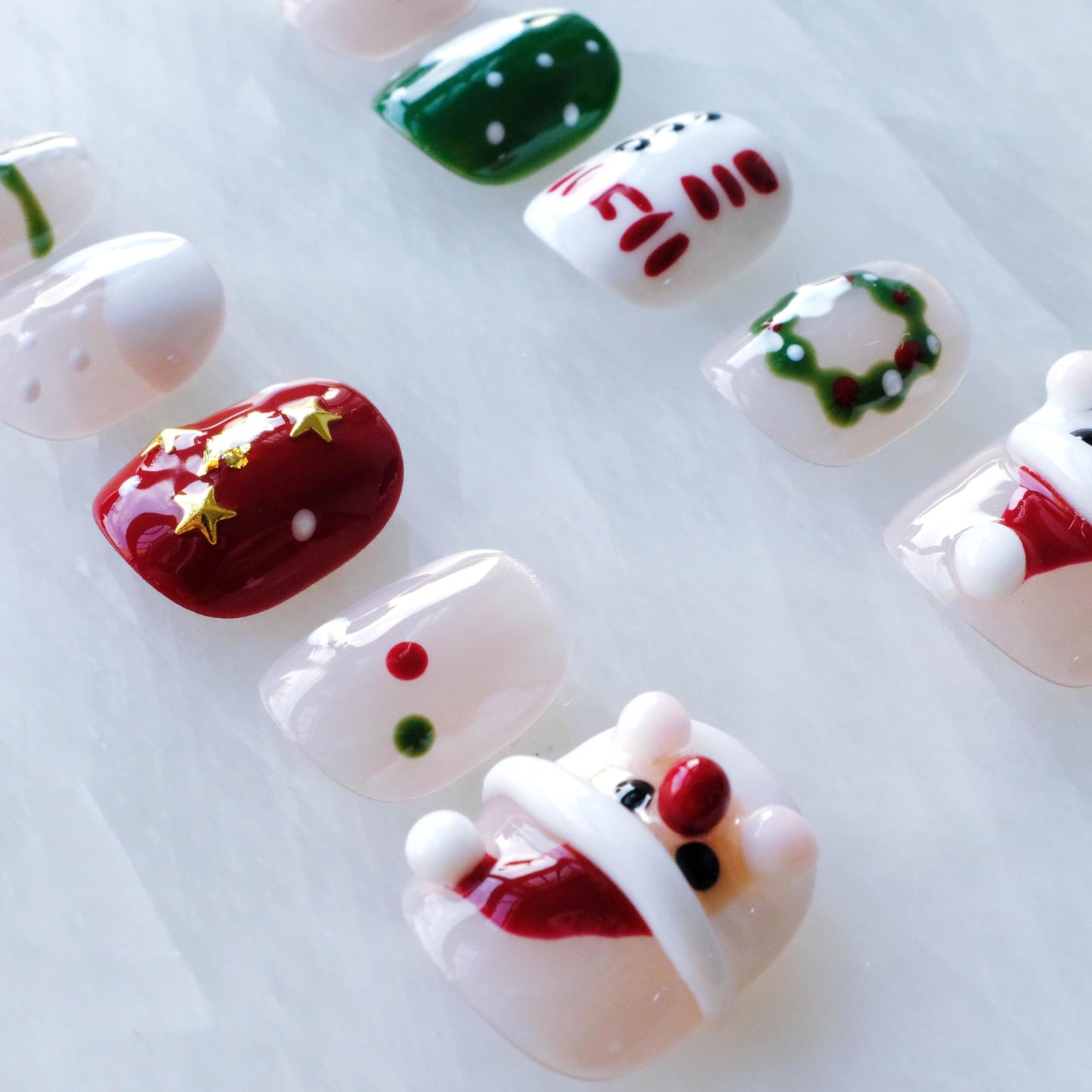 GLORS Christmas Press-On Nails – Short Square 3D Festive Set with Santa & Snowman (10 Pieces, XS/SS)