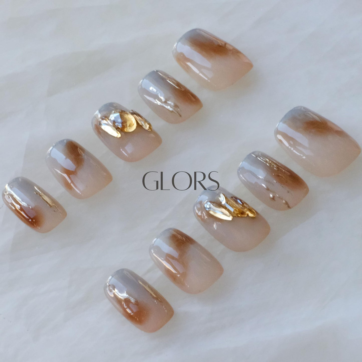GLORS Purely Handmade Press On Nails | Mist Forest Gradient – Short Square, 10 pcs (SS)