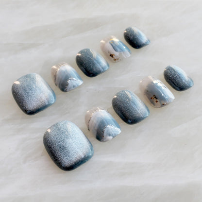 GLORS Purely Handmade Press On Nails – Blue & White Glitter Snow Mountain, Short Square, 10 Pieces