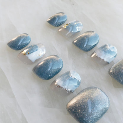 GLORS Purely Handmade Press On Nails – Blue & White Glitter Snow Mountain, Short Square, 10 Pieces