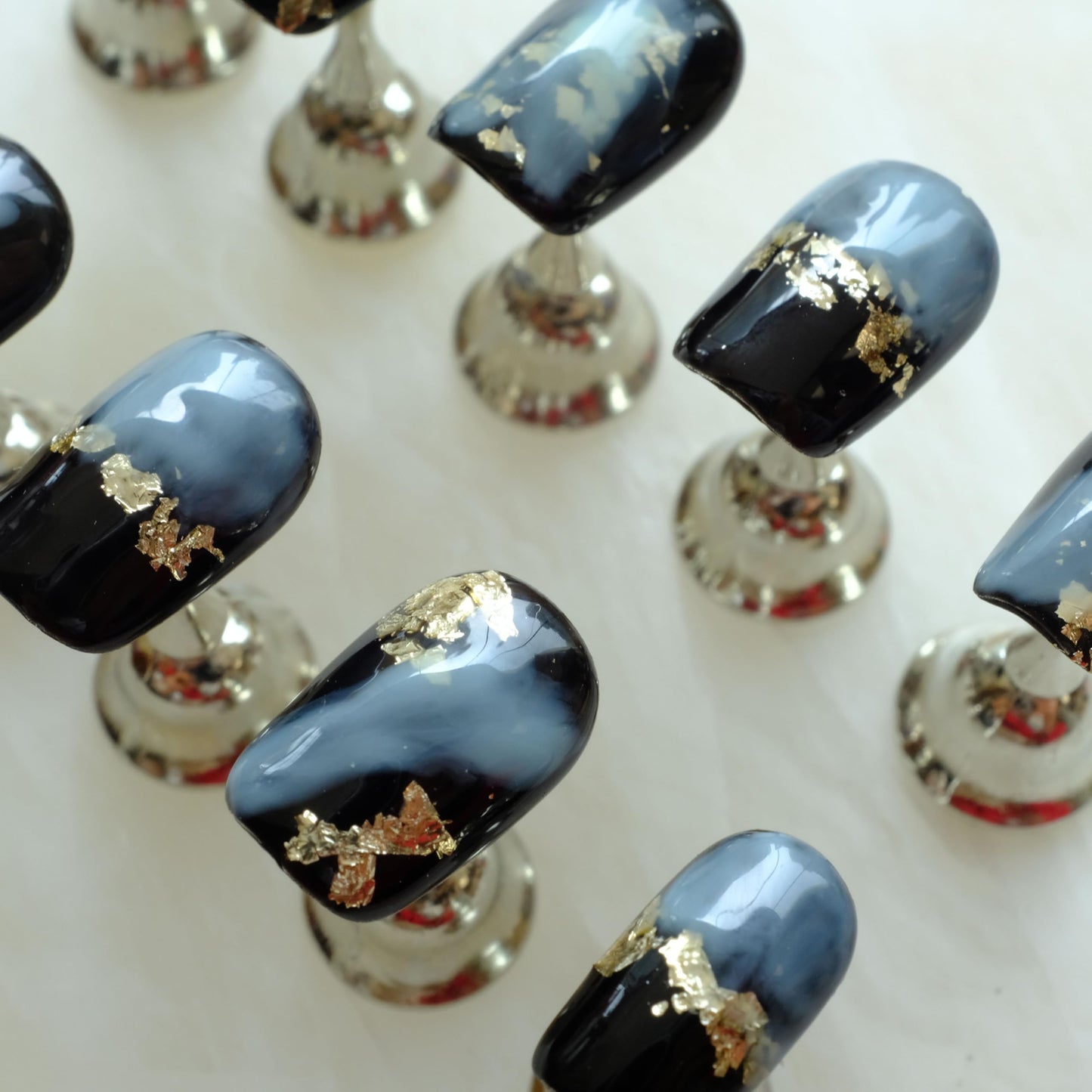 GLORS Short Square Press-On Nails – Black & Blue Marble with Gold Glitter (10 pcs, Large SS)