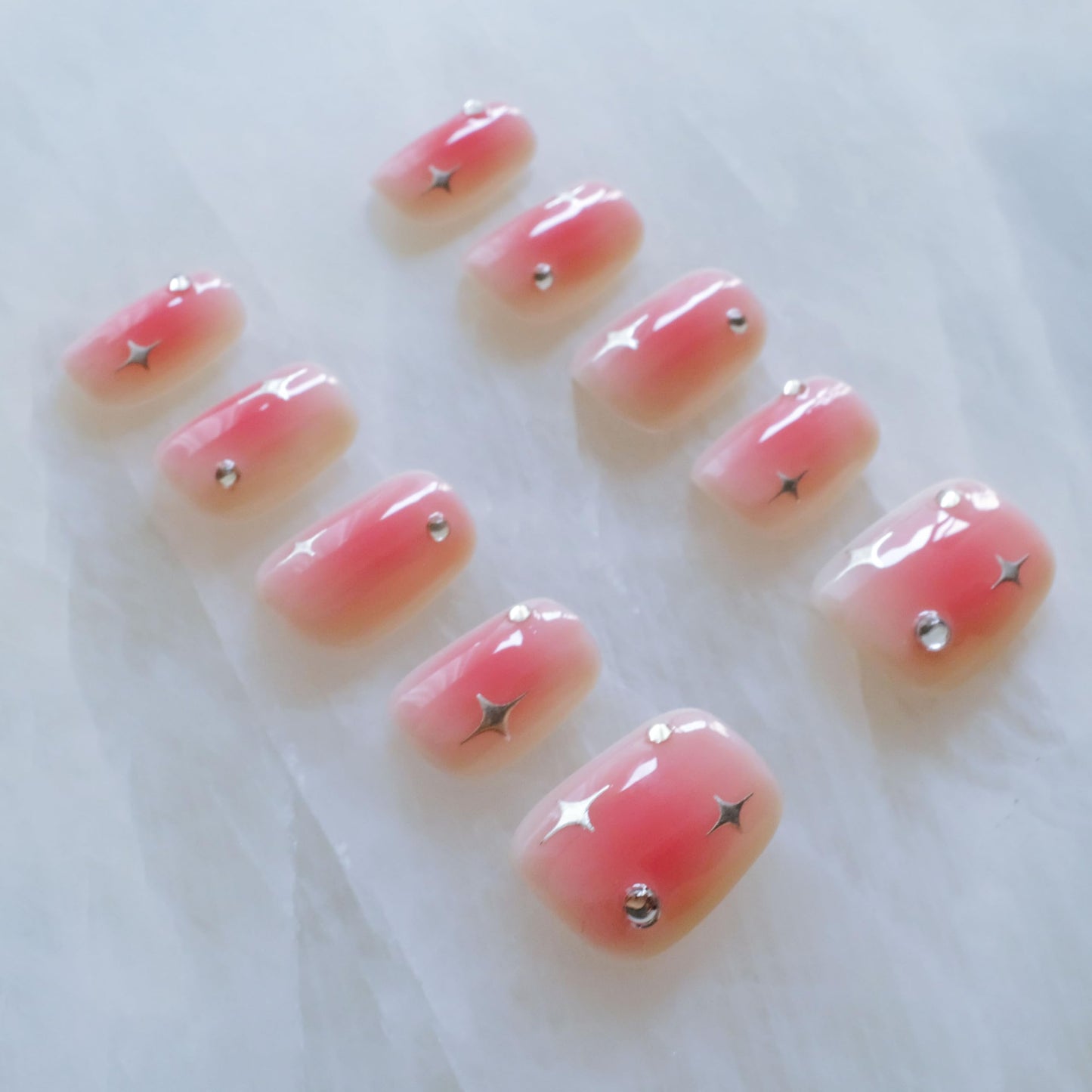 GLORS Short Square Press On Nails – Pink with Silver Stars | 10-Piece Salon-Quality Set (SS)