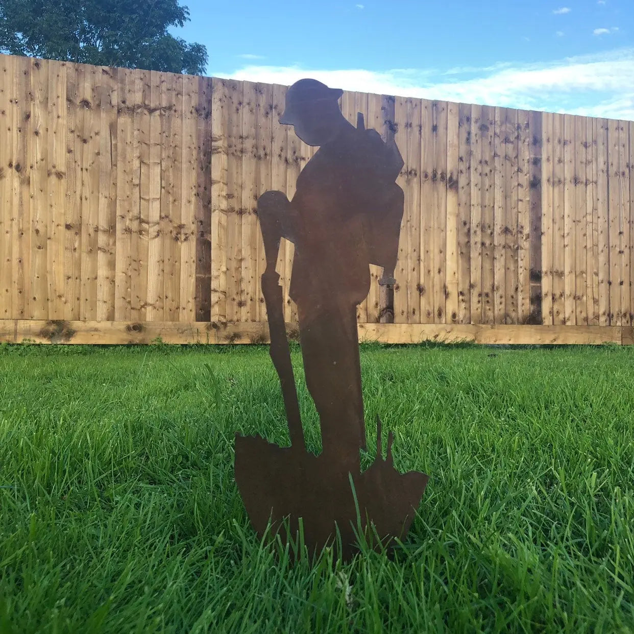 Small Rusty Metal Lest We Forget Soldier Statue