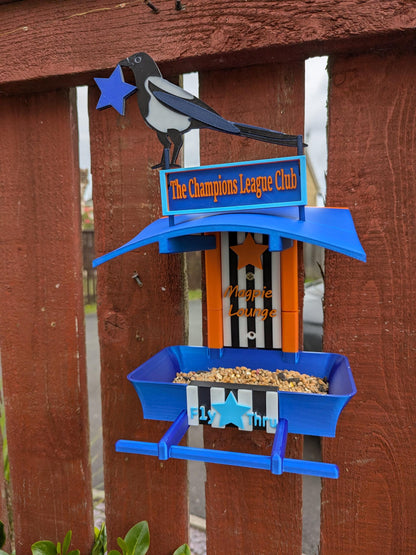 Newcastle United Garden Bird Feeding Station -  NUFC champions league edition Garden Decor and Wild Bird Food Feeder Toon Army Gift for Fan