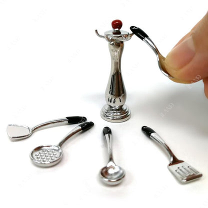 iland 1/12 Scale Dollhouse Kitchen Accessories — Metal Pots, Pans & Stand