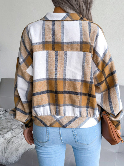 Women’s Thick Collared Plaid Flannel Cardigan With Button Front And Front Pockets