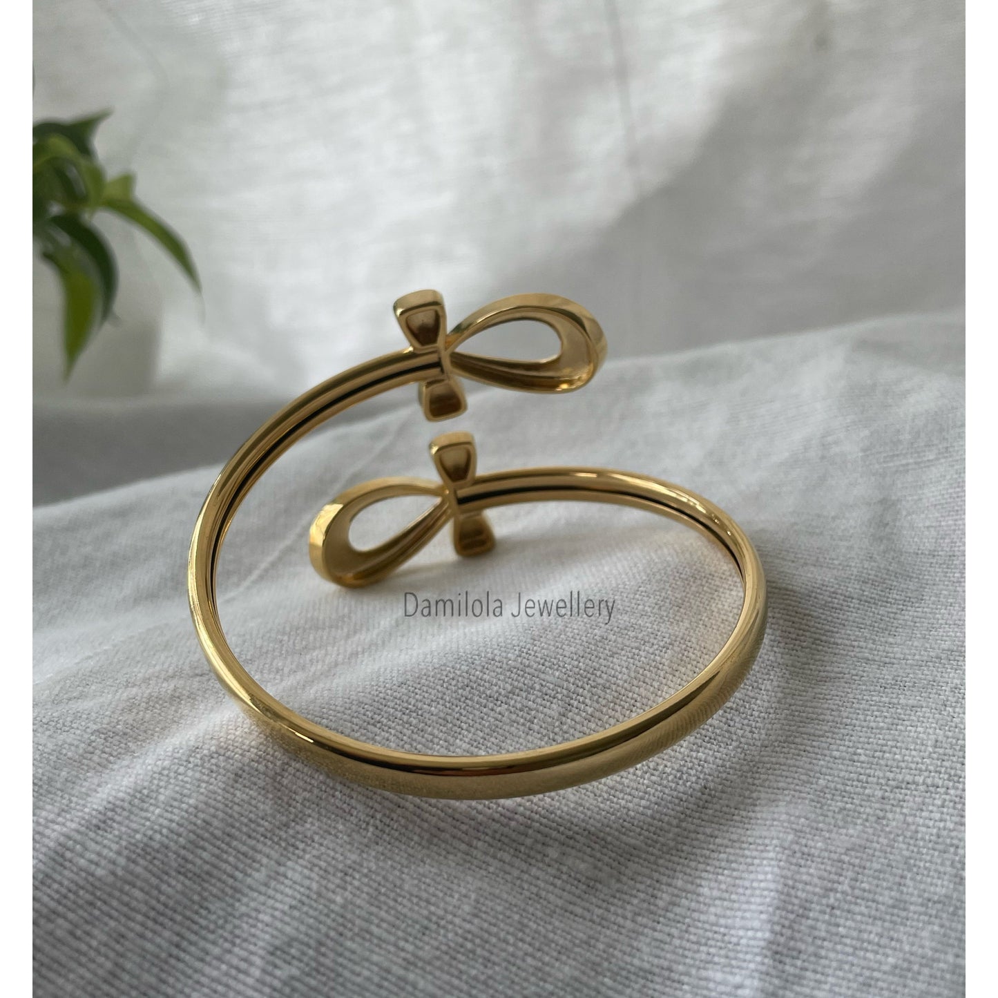 Ankh Bangle - Gold/Silver