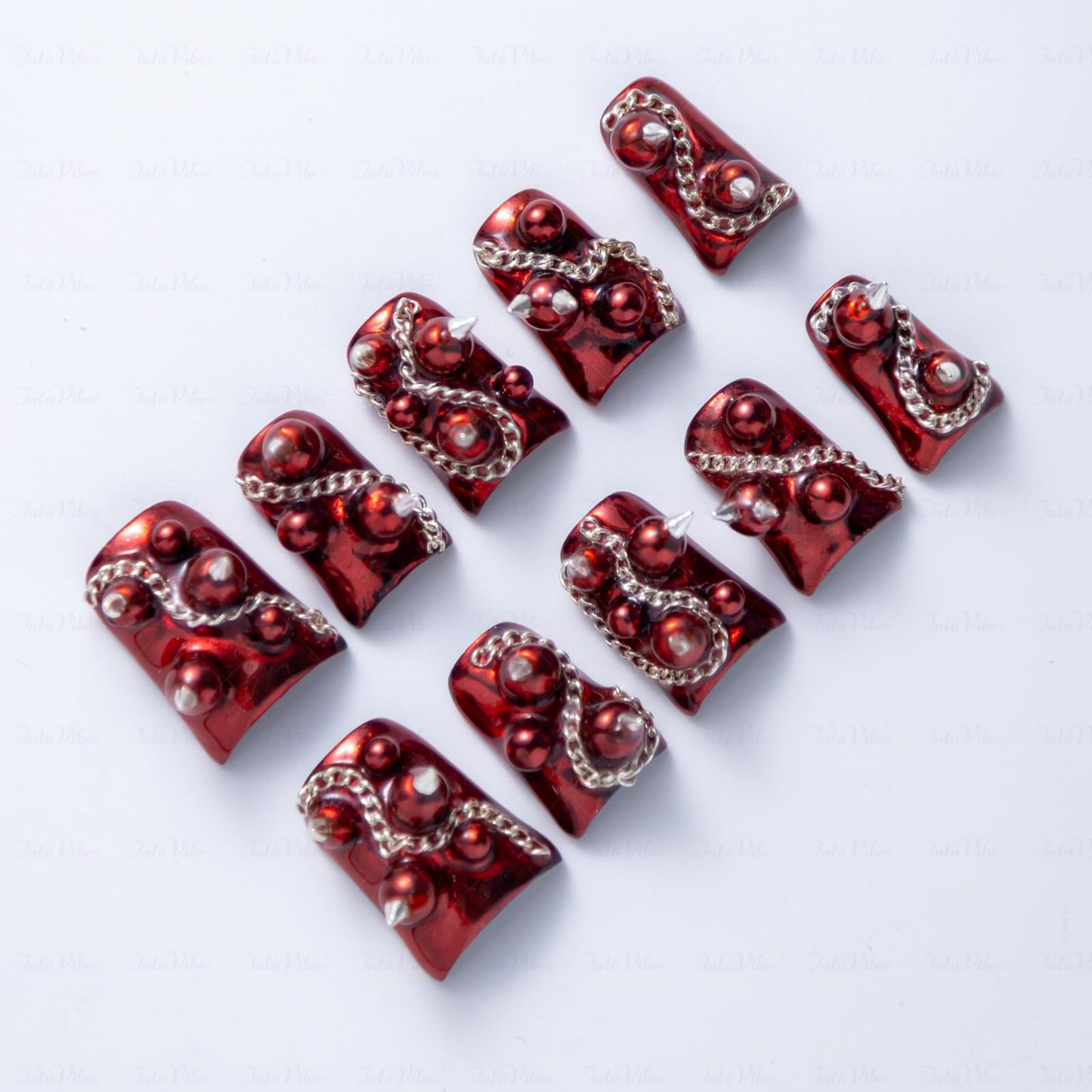 IntoVibes 10-Piece Luxury Duck-Shape Short Press-On Nails – Red, Rivets & Chains