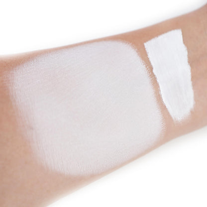 IS'MINE White Liquid Foundation – Matte Finish, Vegan & Cruelty-Free (1.05 fl oz)