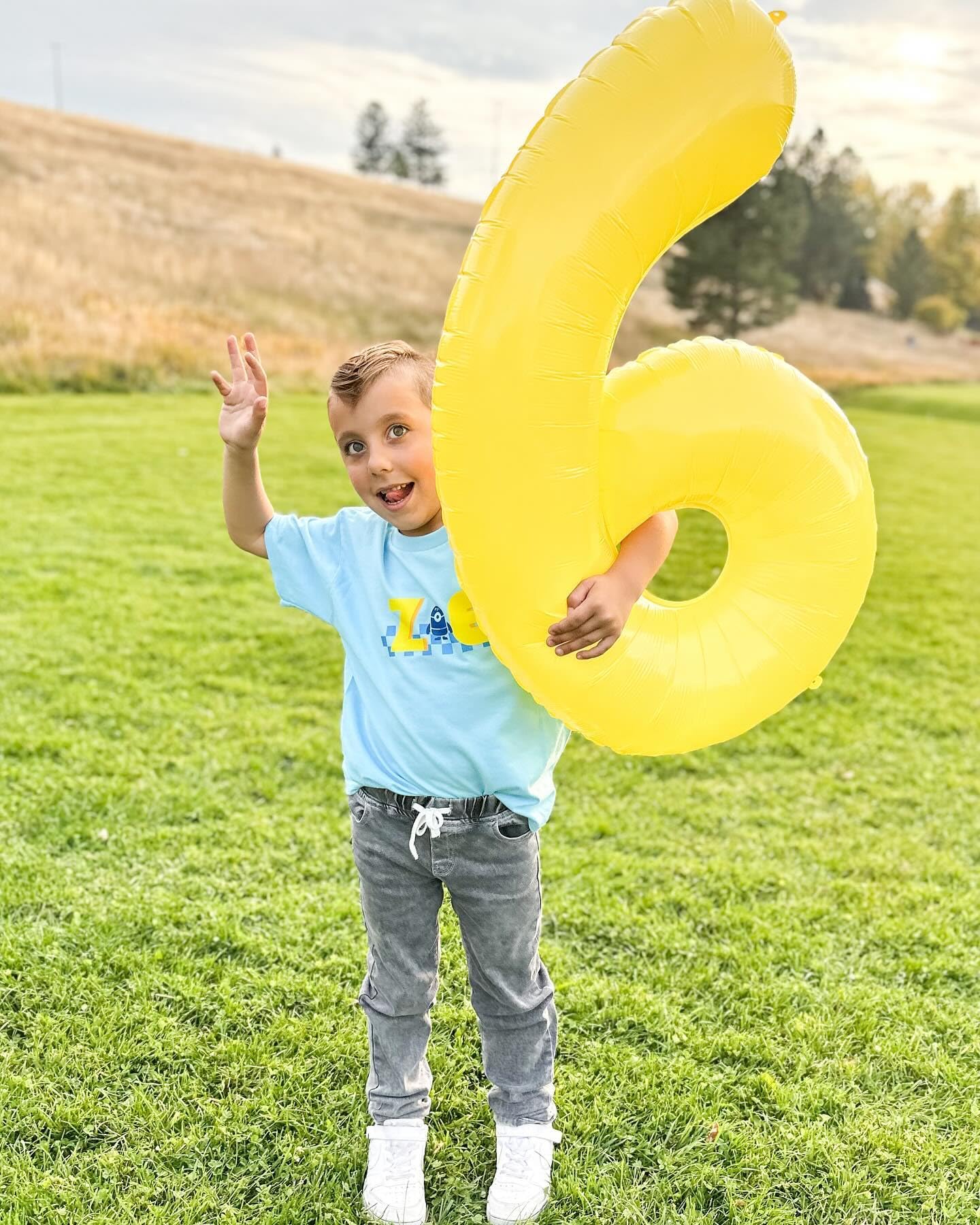 IWERP Yellow Number 8 Balloon 40 Inch – 8th Birthday Decorations