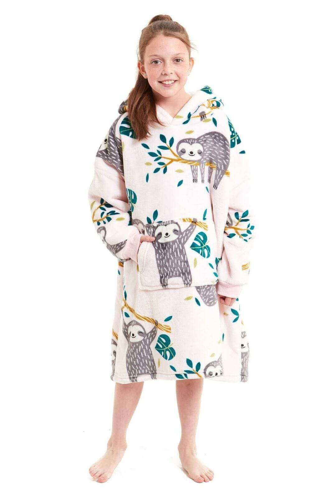 Kids Oversized Hooded Fleece Blanket with Reversible Sherpa Double Pocket Ultra-Soft Cozy Wearable Blanket for Lounging and Outdoor Ages 8-15 by Daisy Dreamer