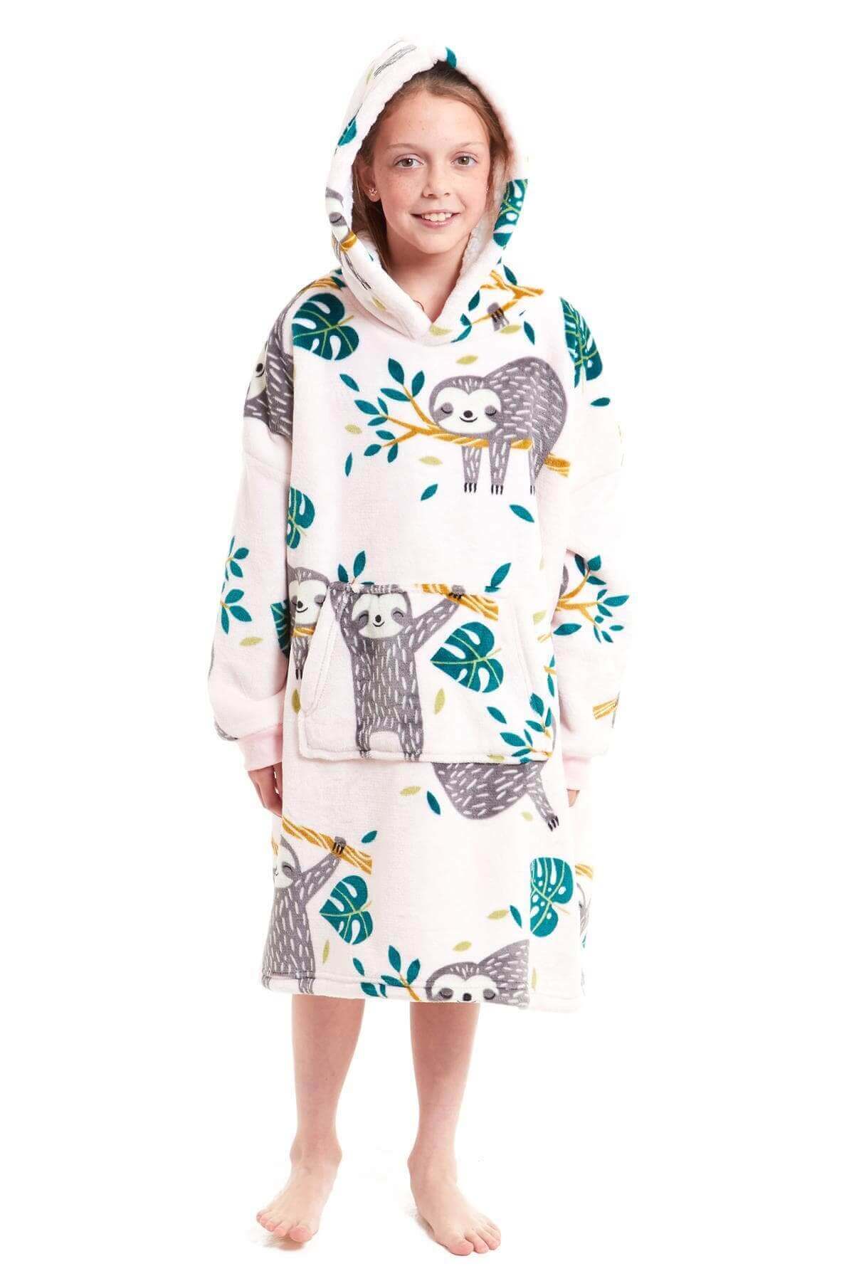 Kids Oversized Hooded Fleece Blanket with Reversible Sherpa Double Pocket Ultra-Soft Cozy Wearable Blanket for Lounging and Outdoor Ages 8-15 by Daisy Dreamer