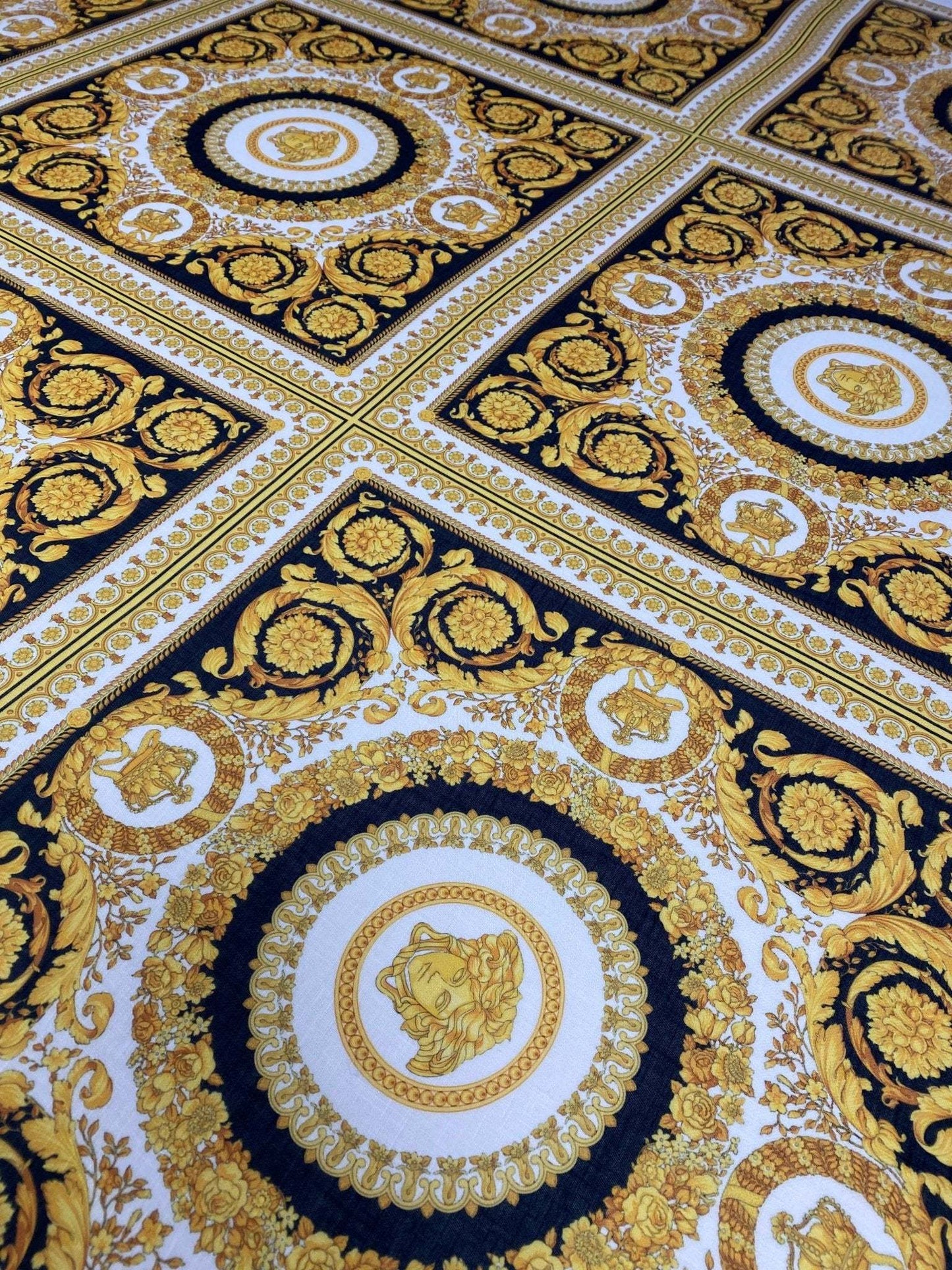 Luxurious Baroque Pattern Fabric in Black and Gold