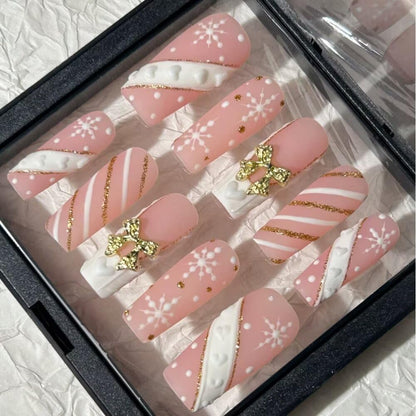 MAGLFELL Press On Nails - Handmade Square Nails with Snowflakes & Gold Plated Bow (10 Pcs, Size M)