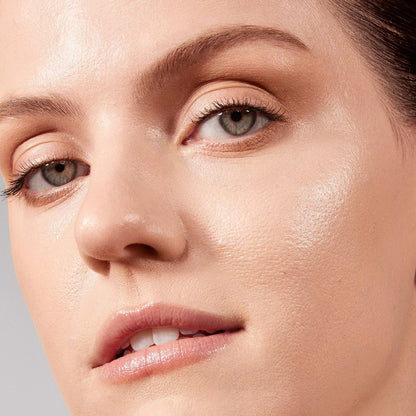 Morphe Lightform Dewy Foundation - Extended Hydration, Long-Wear Buildable Coverage in Light 02N