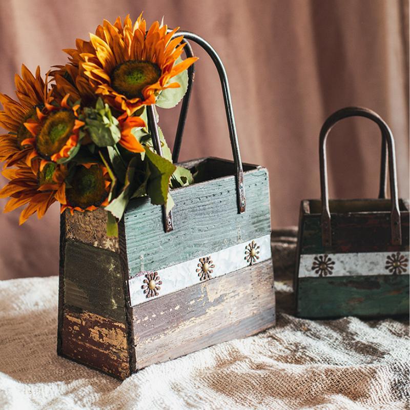 OX21 A Set Of Three Wood Handbags, Decoration