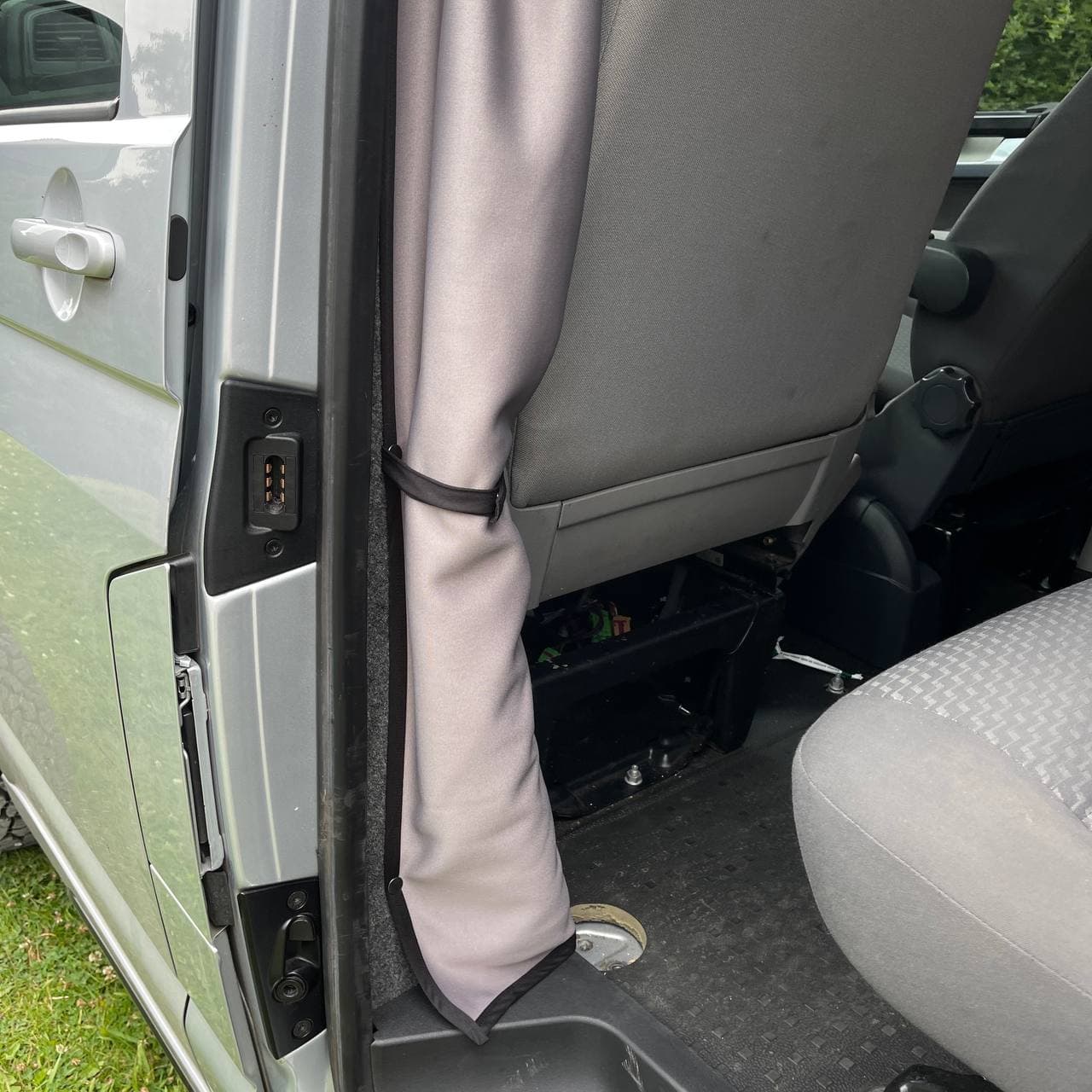 For VW T6,T6.1 Transporter Cab Divider Curtain Kit with Rail Premium Quality - Van-X