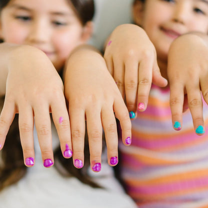 Piggy Paint Party Hearty Gift Set – 4 Non-Toxic, Water-Based Polishes + Nail Art