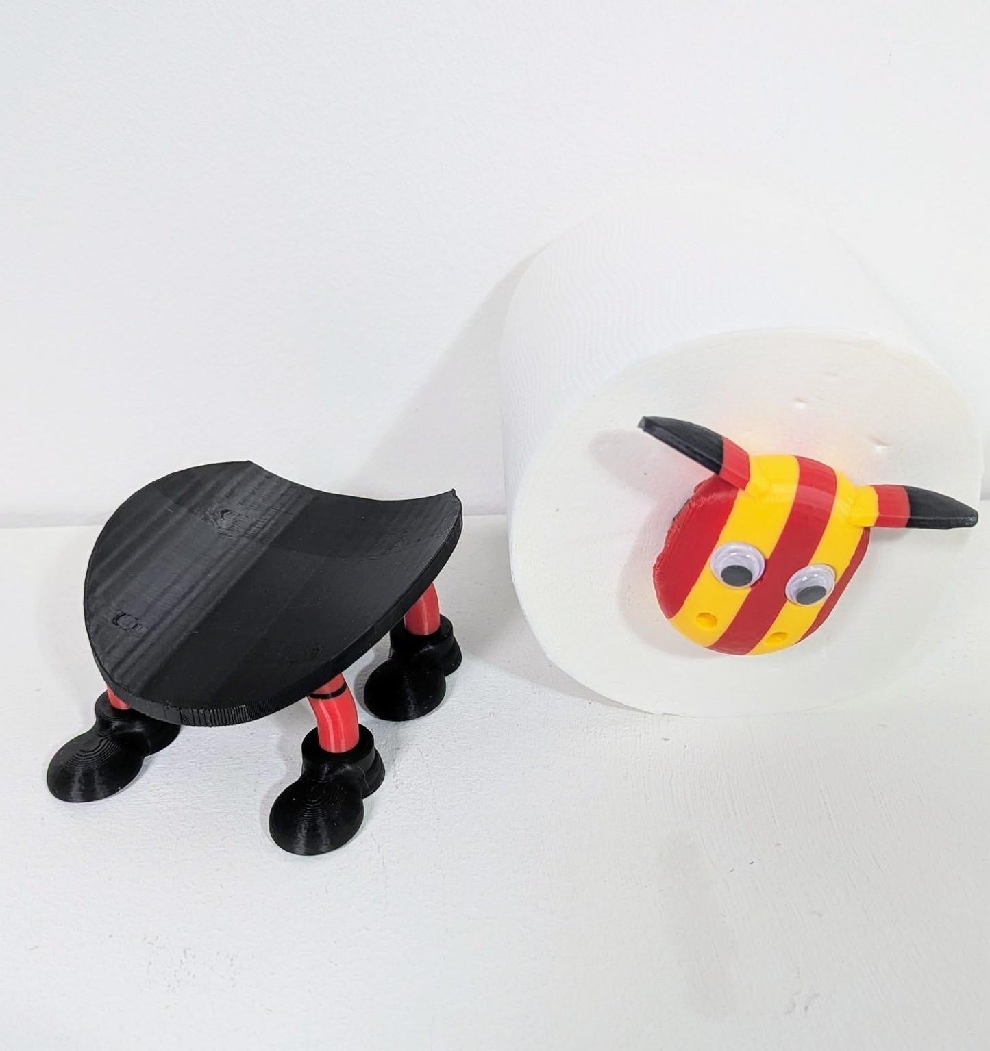 Premiersheep  Partick Thistle Toilet Roll Holder – New 2025/26 Football Fan Gift – Universal Fit – Custom Boots