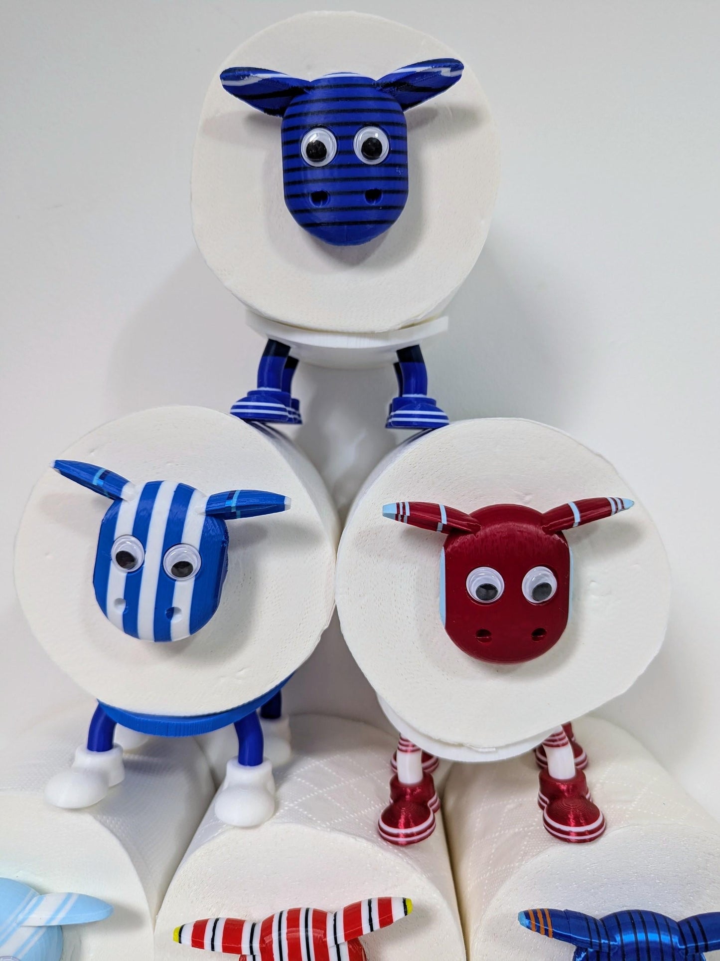 Premiersheep West Ham  Toilet Roll Holder – New 2025/26 Football Fan Gift – Universal Fit – Custom Boots
