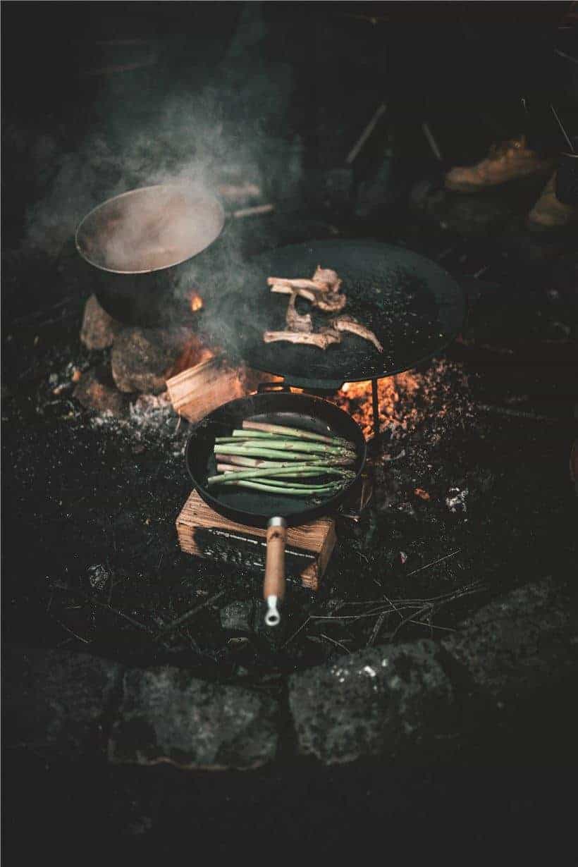 Robens Tahoe Cast Iron Pan 27cm