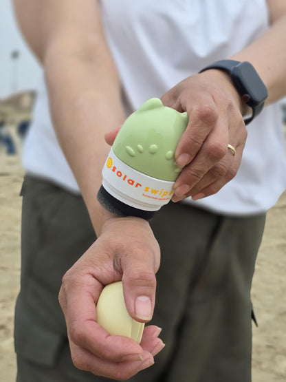 Solar Swipe Sunscreen Applicator – Portable, Refillable, Mess-Free for All Ages