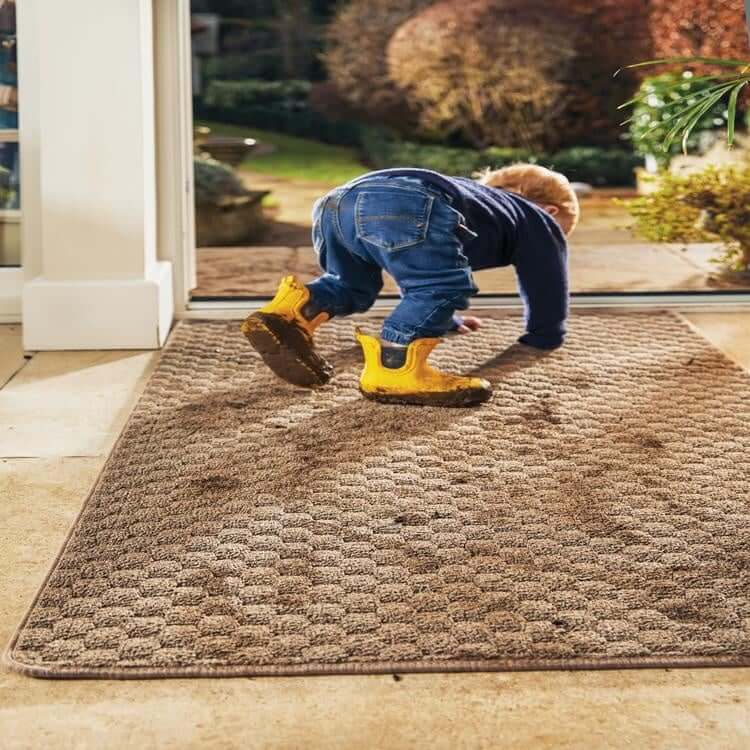 Textured Washable Mat and Runner Dots Design