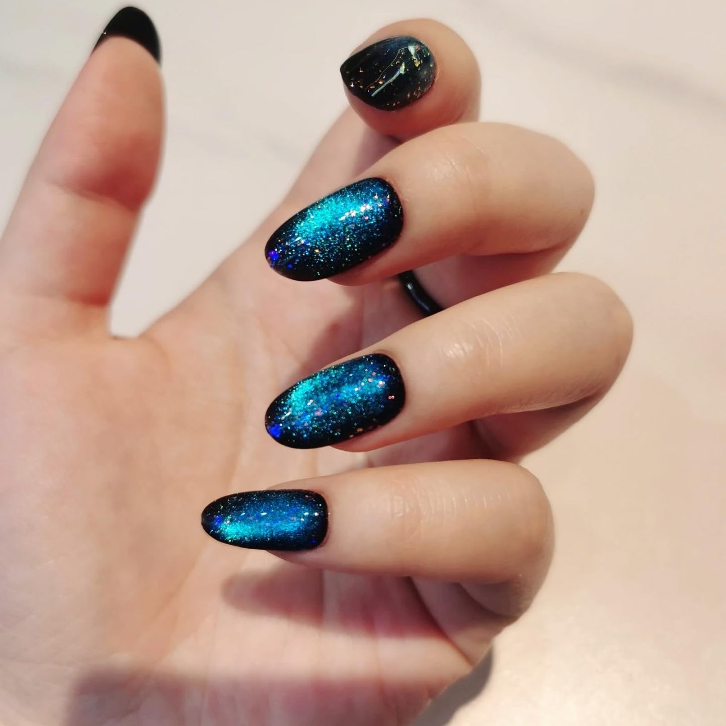 UNIYVOH Starry Sky Oval Nails – Handmade Glitter Press-On Nails (Cat Eye/Aurora)