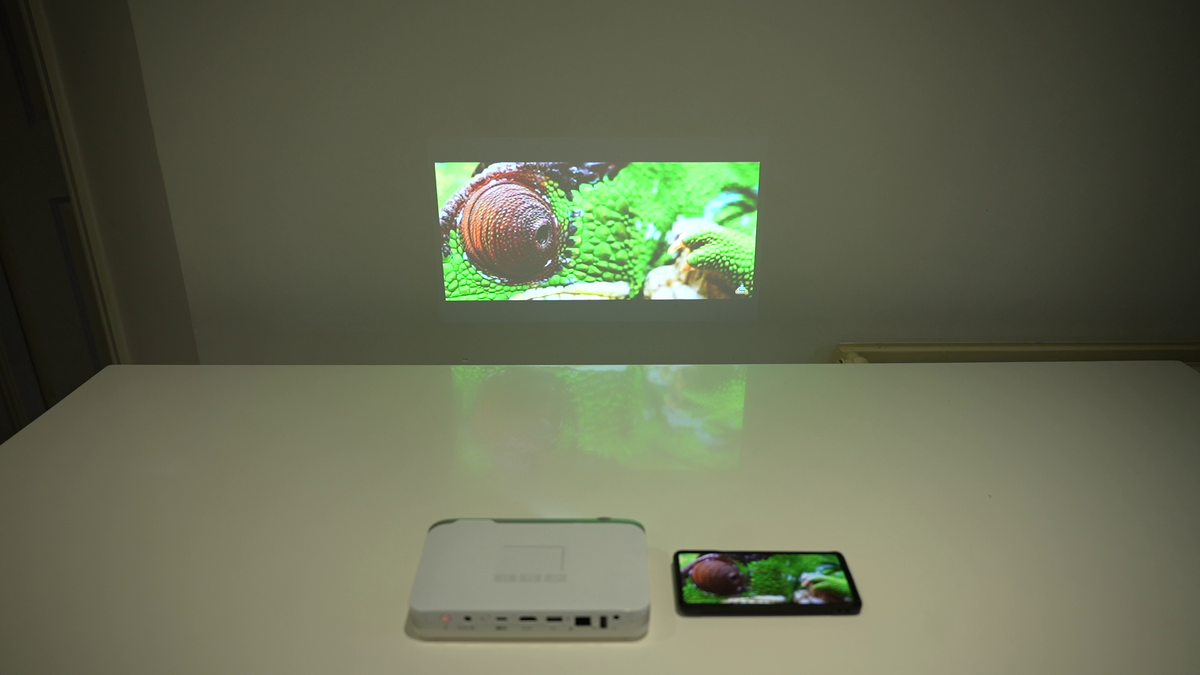 Pico Genie M550 Plus 4.0 1080p Smart Projector (650 lms Full HD Ultra Portable)