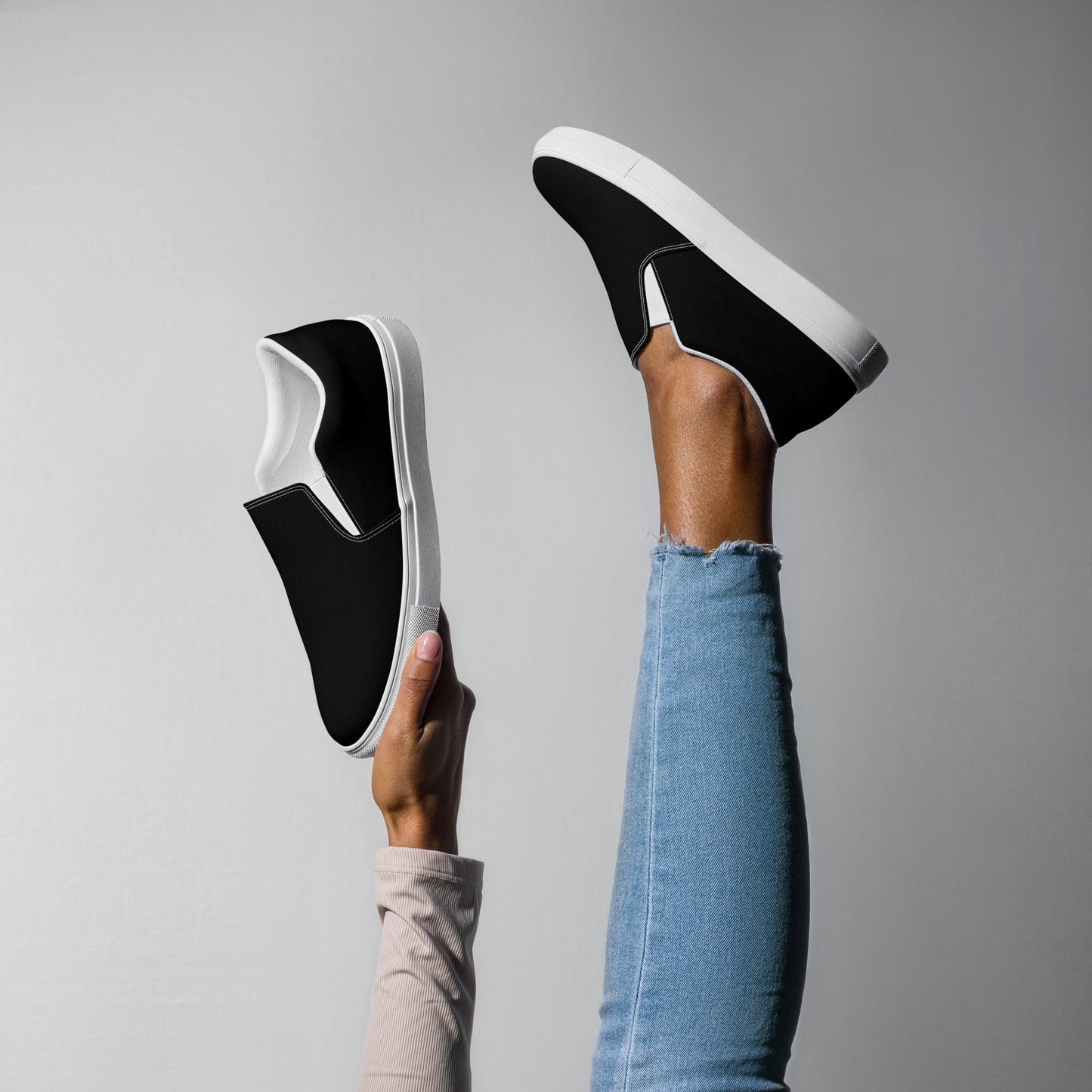 iSAW Womens Black Slip-On Canvas Shoes